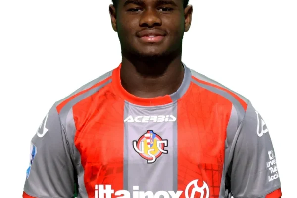 Série A : Mikayil Faye réussit ses débuts avec la Cremonese malgré la défaite face à l’Inter