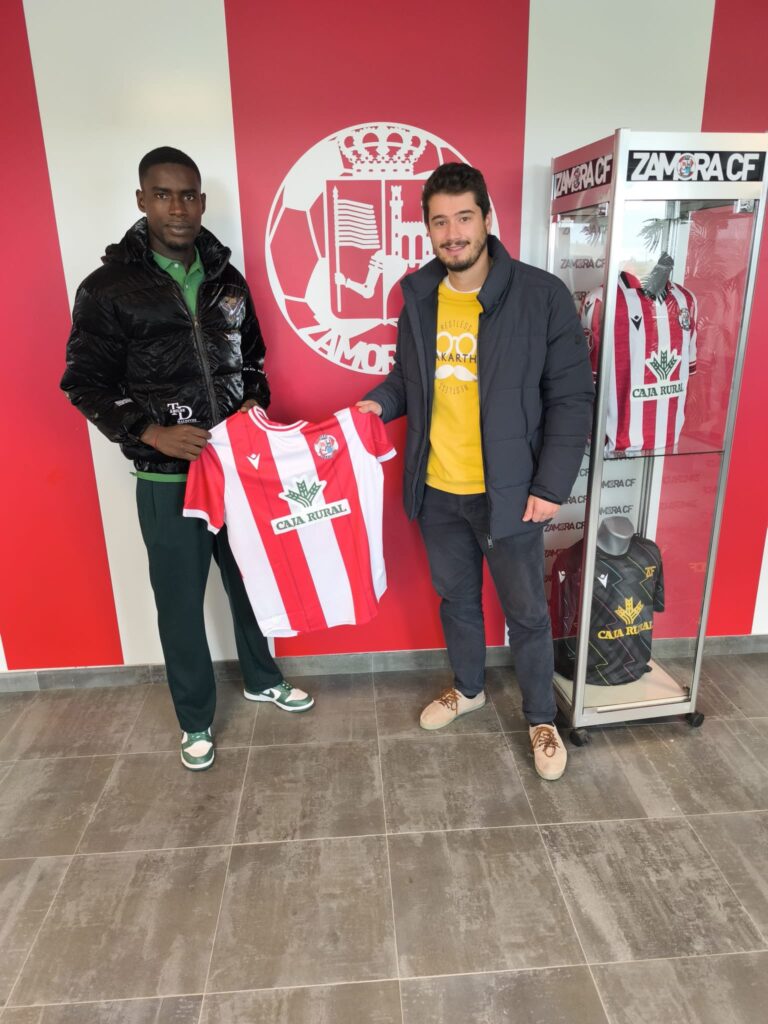 🤝 Mercato : Le Zamora FC Officialise l&rsquo;Arrivée du Jeune Défenseur Sénégalais Mayoro Cherif Ndiaye