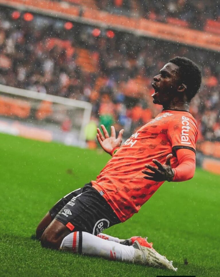 Bamba Dieng, la résilience silencieuse : l’attaquant sénégalais renaît enfin au FC Lorient